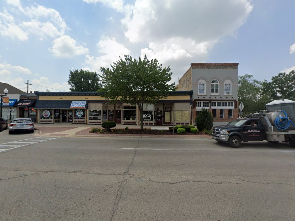 eXp Realty (Lisa Ellis)