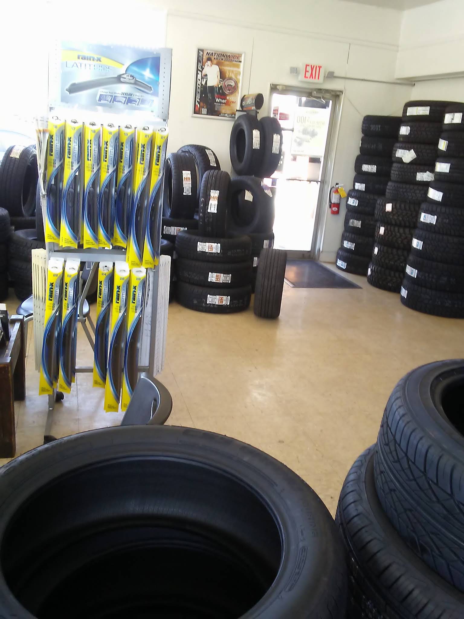 F & F Tire World