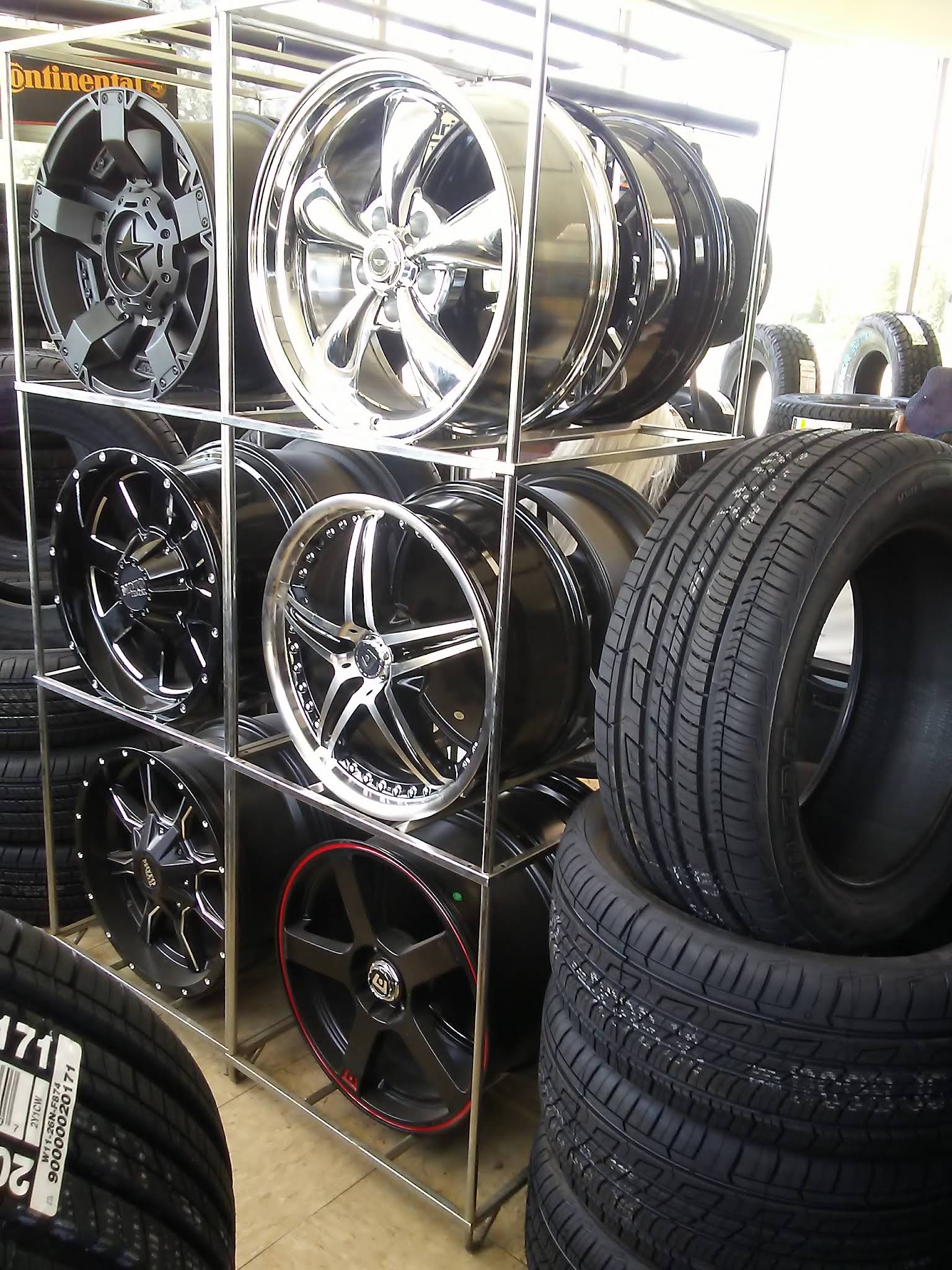 F & F Tire World