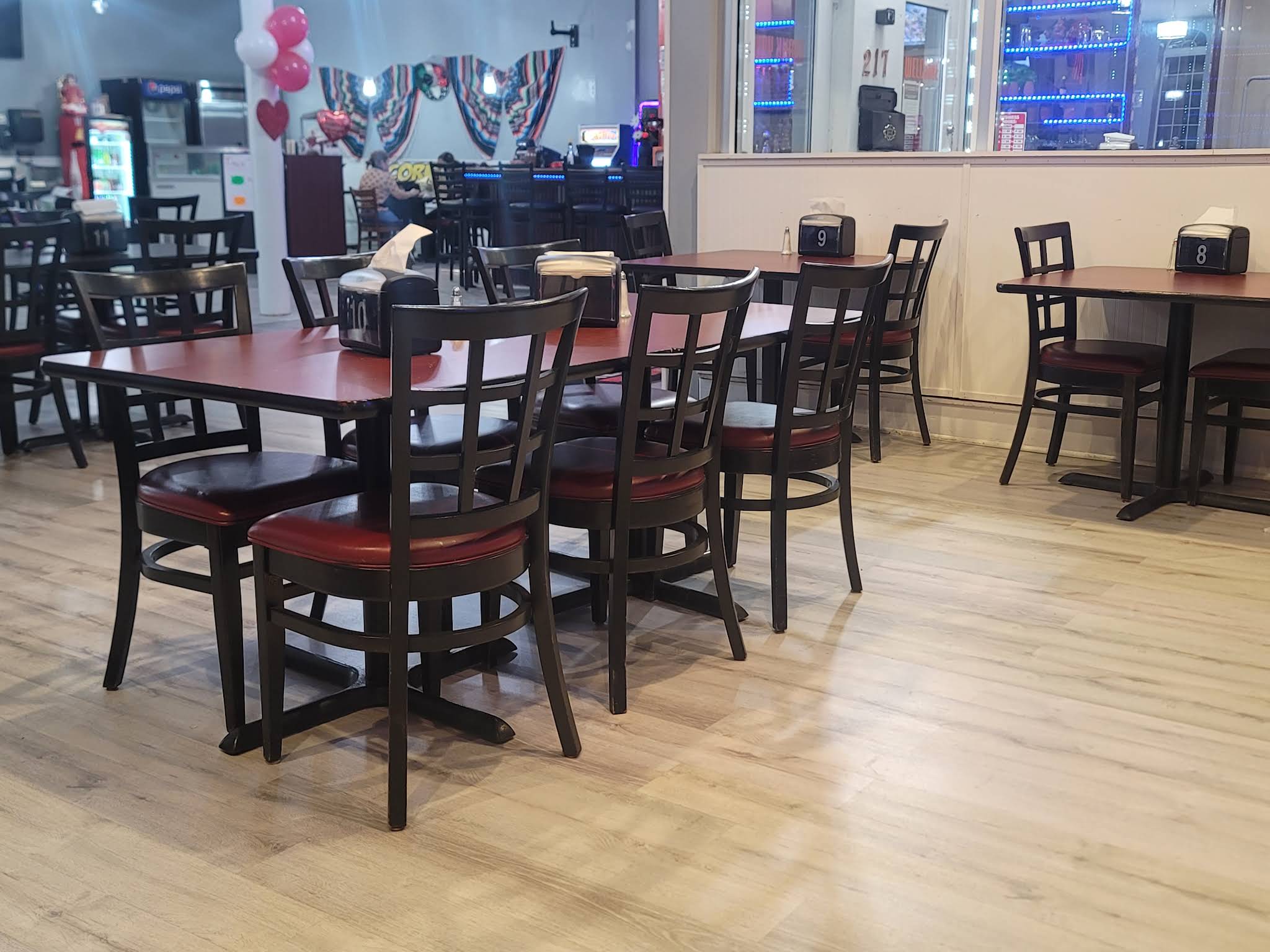 Gomez Restaurant & Bar
